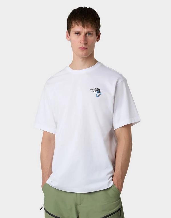 The North Face Relaxed Tee U Explore Carabiner