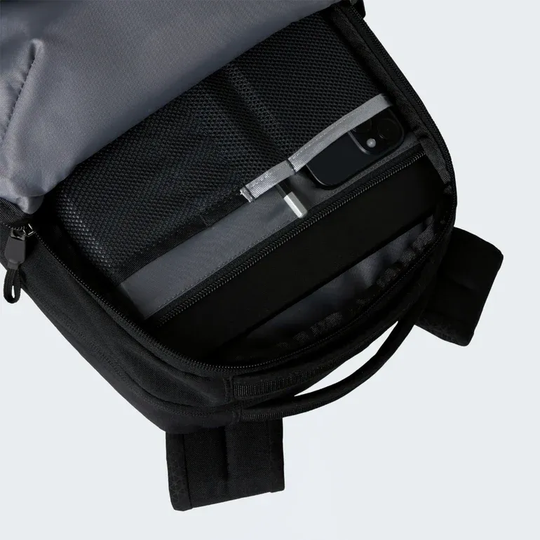 imgi_128_3VXF_4H0_6_770x_crop_center.webp