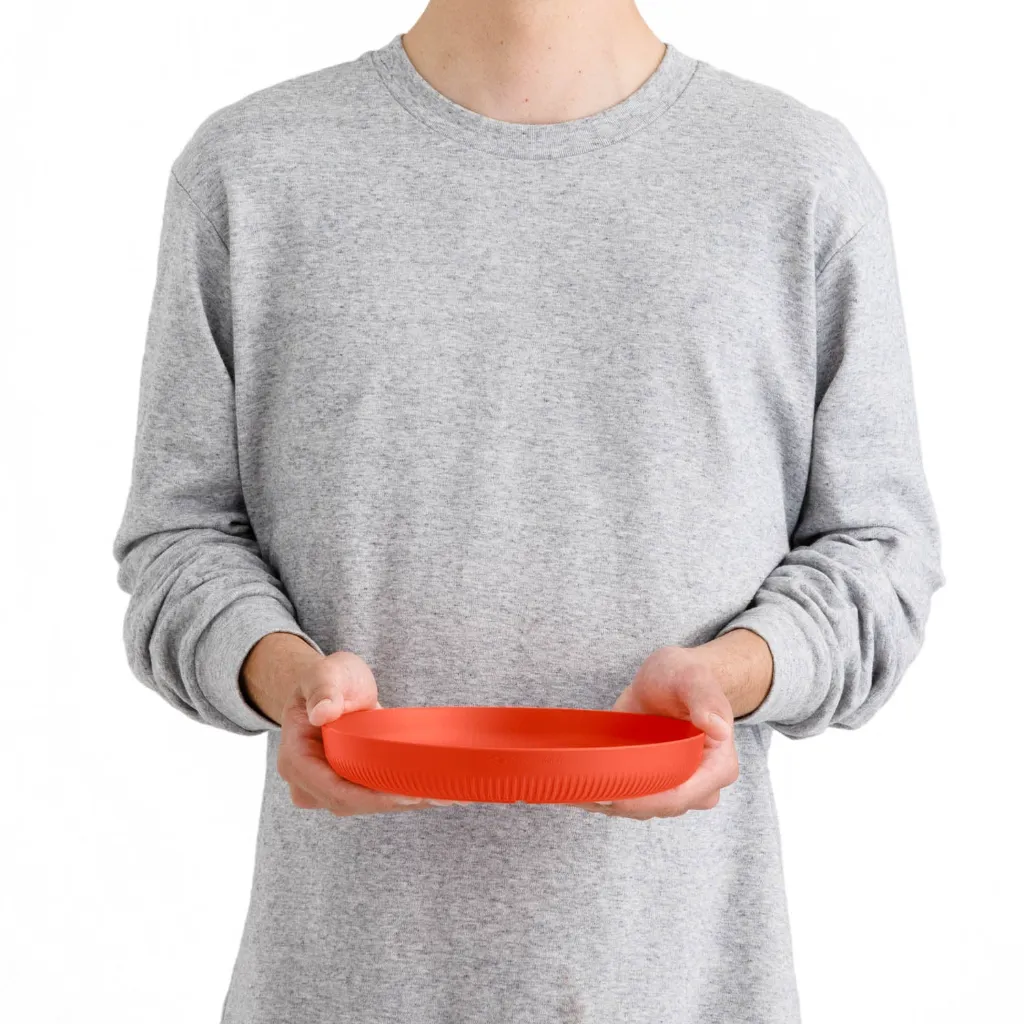 imgi_44_PassagePlate-Arrowwood_ACK037021-660901_MODEL_1_WBG.webp
